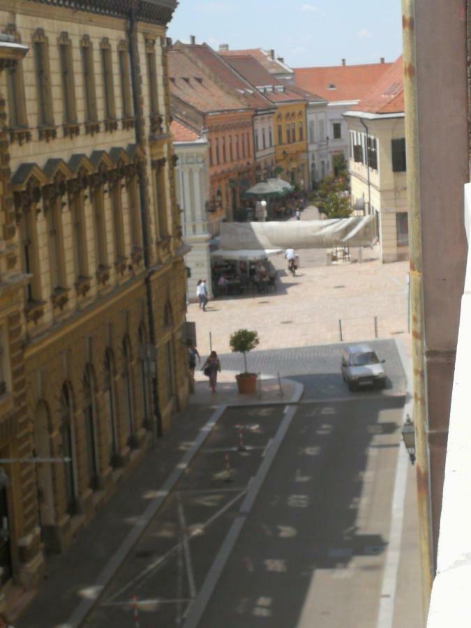 Centrum11 Pécs Exterior photo